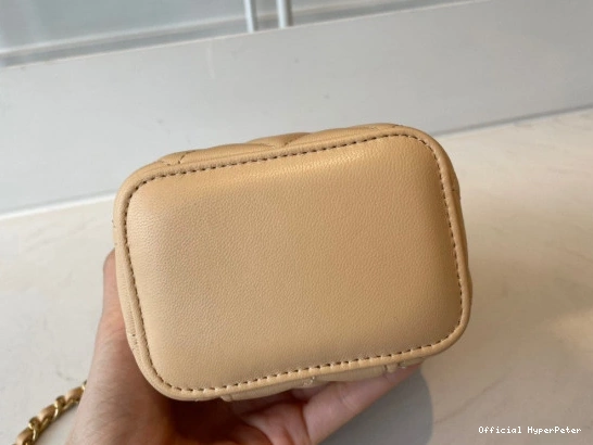 Hyper Peter CASE CHANEL VANITY 0813